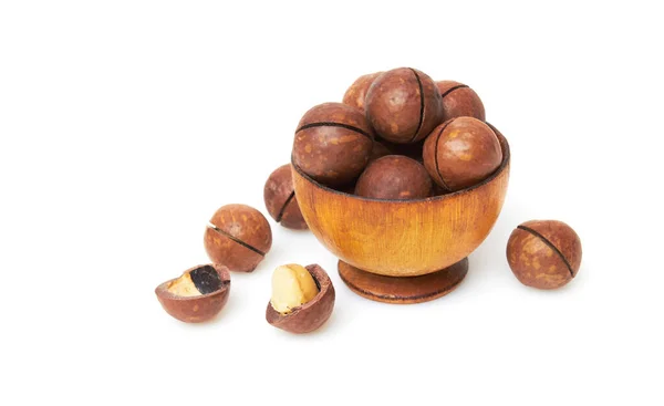 Makadamia Ořechy Misce Izolované Bílém Pozadí — Stock fotografie