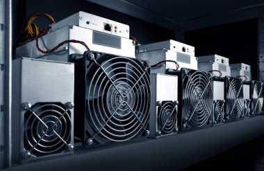 Cryptocurrency araştırma grubu bitcoin ve altcoins madencilik için
