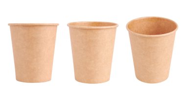 Kağıt bardak beyaz arkaplanda izole