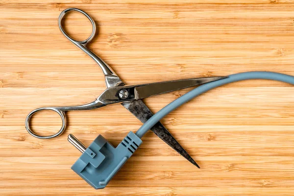 Scissors Cutting Electric Wire Energy Saving Concept Concept Power Restriction — Stock Photo, Image