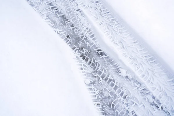 Следы Автомобильной Шины Свежем Снегу Закрыть Вид Сверху — стоковое фото