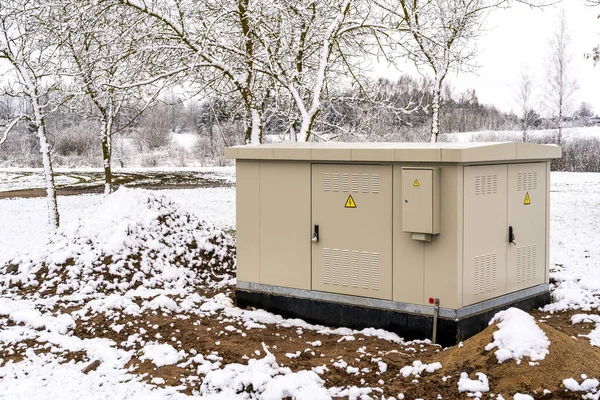 New Outdoor Electric High Voltage Distribution Cabinet Power Box Winter — Stock Photo, Image