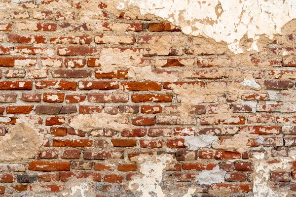 古いハイテク赤レンガの壁のパターンを再 古い破損したレンガの壁と石膏 — ストック写真