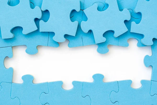 Vier Blauwe Puzzelstukjes Die Witte Achtergrond Onthullen Zakelijk Teamwork Oplossing — Stockfoto