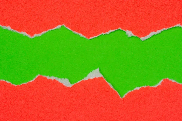 Színes Papír Szöveggel Piros Hasított Papír Zöld Papír Háttér — Stock Fotó