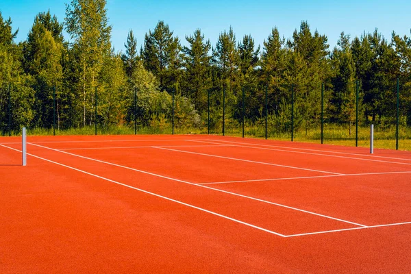 Νέο Υπαίθριο Κόκκινο Γήπεδο Τέννις Νεόδμητο Υπαίθριο Γήπεδο Τένις Ακόμα — Φωτογραφία Αρχείου