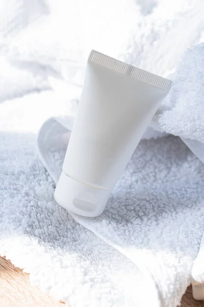 Bílá Krém Trubice Bavlněné Ručník Mock Krása Lázeňské Výrobky Balení — Stock fotografie