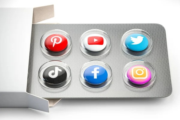 バルセロナ スペイン 2023 最も人気のあるソーシャルネットワークのロゴが付いた丸薬 ソーシャルメディア中毒の概念 Pinterest Youtube Facebook Twitter Instagram — ストック写真