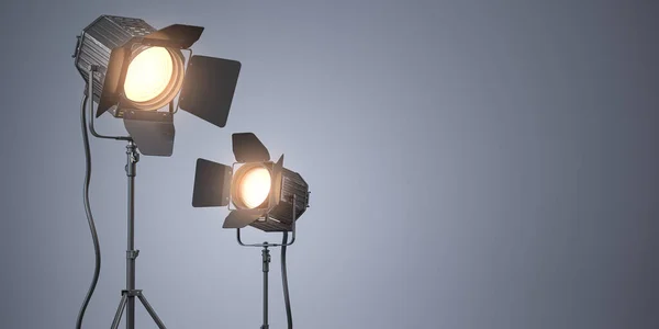 Spotlight Studio Peralatan Pencahayaan Untuk Fotografi Atau Videografi Pada Backgound Stok Gambar Bebas Royalti