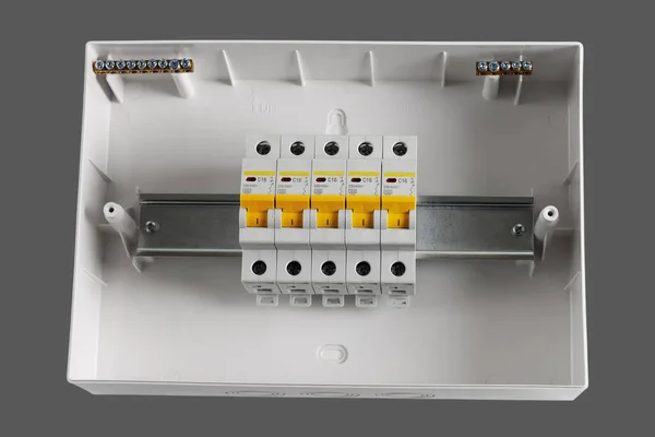 Tablero Distribución Plástico Tablero Eléctrico Primer Plano Aislado Sobre Fondo —  Fotos de Stock