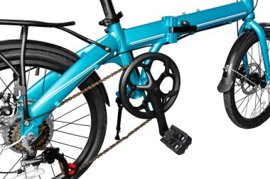 Plastik bisiklet pedalı. Yakın plan. Beyaz arkaplanda izole.