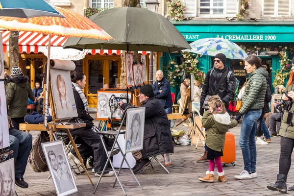 Paris Frankrike Mars 2023 Folk Går Montmartre Den Traditionella Stadsdelen — Stockfoto