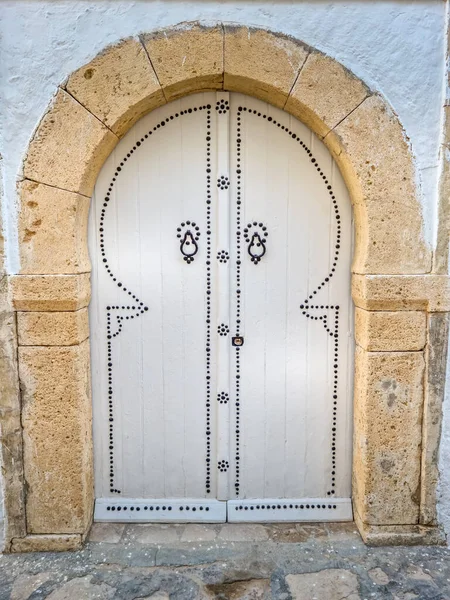 Una Tipica Porta Ornamentale Tunisina — Foto Stock
