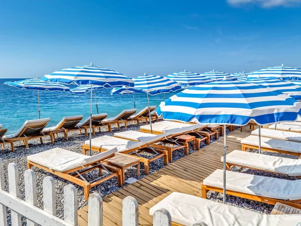 Nice 'teki sahil, Fransız Rivierası.