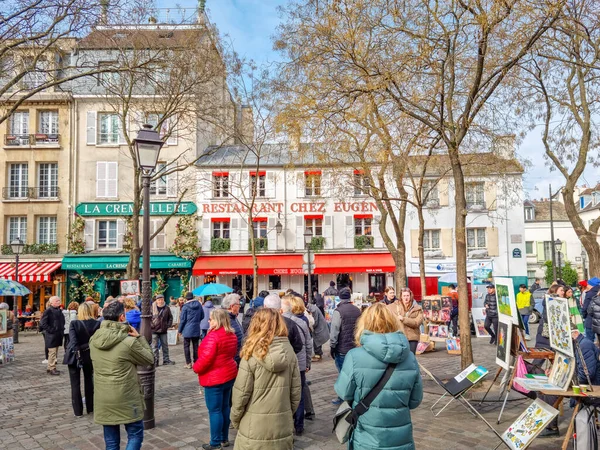 Párizs Franciaország 2023 Március Montmartre Környékén Sétáló Emberek Hagyományos Kerület — Stock Fotó