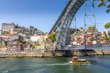 Porto, Portekiz 'de Ribeira, Dom Luis köprüsü ve Douro nehri manzarası