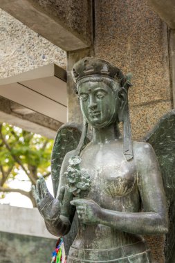 Hareketli Öğrenciler için anıt kule manzarası, Hiroşima, Japonya