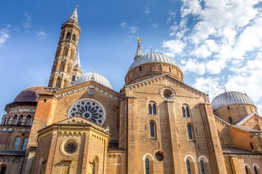 Aziz Antuan Bazilikası