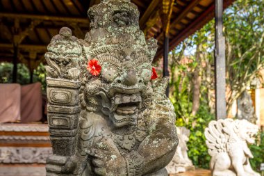 Ubud Sarayı 'ndaki heykel (Puri Saren Agung), Bali, Endonezya