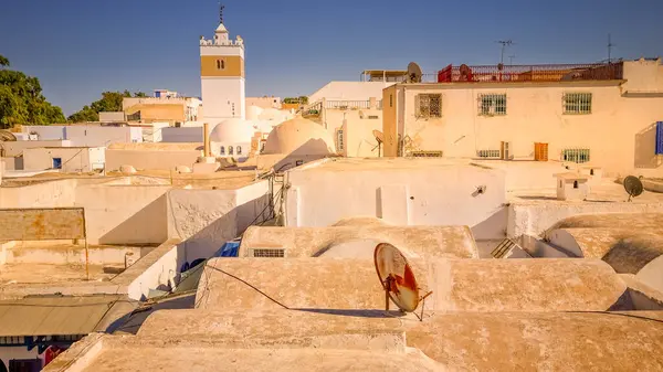 Haşmet Medine, Tunus manzarası