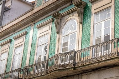 Santa Catarina Bulvarı, Porto, Portekiz 'deki tipik Portekiz balkonu.