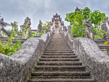 Lempuyang Tapınağı, Tri Buana, Karangasem Krallığı, Bali, Endonezya