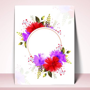 Renkli çiçek dekoru ile dekore edilmiş zarif tebrik kartı ya da davetiye kartı şablonu.