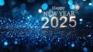 2025 Yeni Yıl Kutlama Sergisi - 2025 yılında merkezinde büyük altın parıltılı harflerle belirgin bir şekilde sergilenen canlı ve şenlikli bir sahne. Arka plan koyu mavi bir tondur, dağınık mavi ve beyaz ışıklarla süslenmiştir.