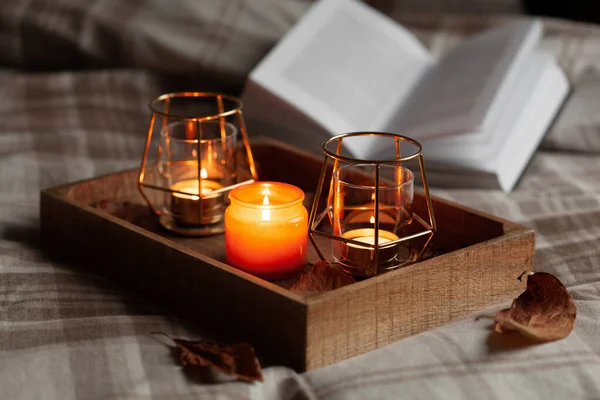 Warm Cozy Bedroom Winter Autumn Concept Candles Tray Book — Stock Photo, Image
