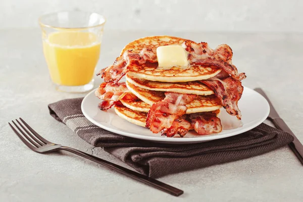 Clatite Dulci Unt Bacon Micul Dejun American Tradițional — Fotografie, imagine de stoc