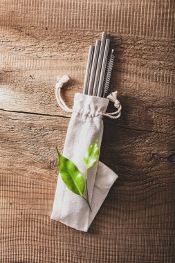 çevre dostu yeniden kullanılabilir metal içme saman. sıfır atık kavramı