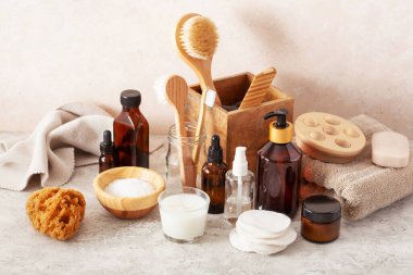 sıfır atık çevre dostu hijyen tuvalet konsepti. ahşap diş fırçası sabun fırçası Cosmeti