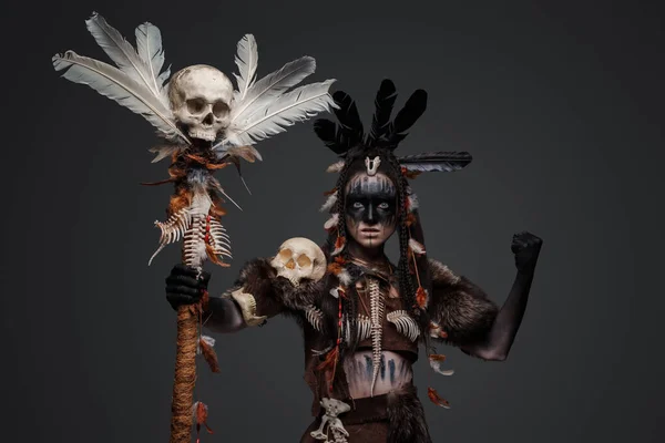 Shot Dark Female Sorcerer Dressed Ancient Aboriginal Clothes Holding Staff — Stock fotografie