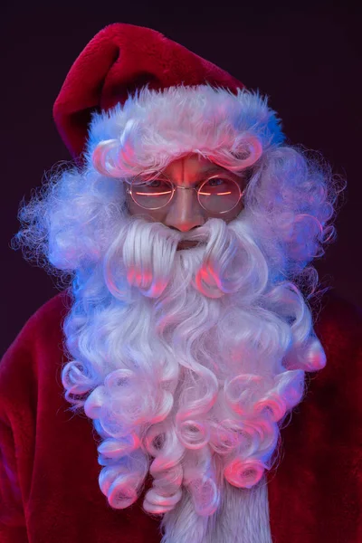 Studioaufnahme Von Älteren Weihnachtsmännern Roter Kleidung Und Hut — Stockfoto