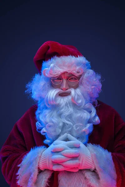 Studio Shot Elderly Santa Claus Dressed Red Clothes Hat — Stock Photo, Image