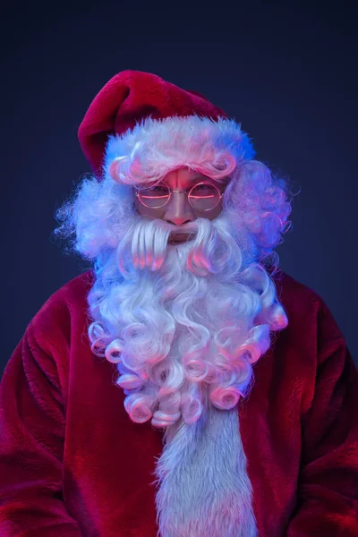 Studio Schot Van Oudere Kerstman Gekleed Rode Kleren Hoed — Stockfoto
