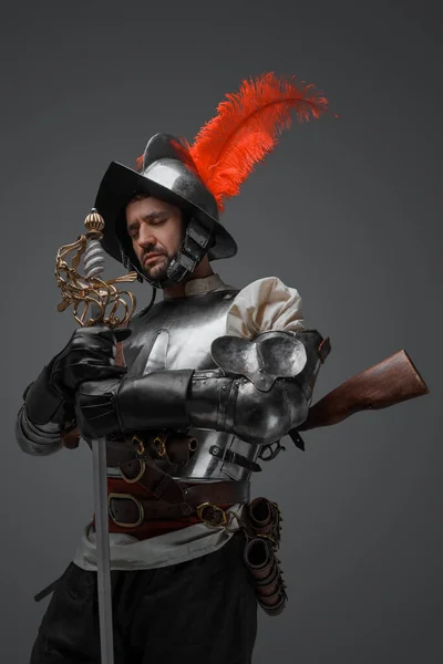 Portrait Medieval Conquistador Dressed Plate Armour Holding Epee — Stockfoto
