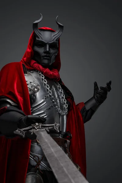 Portrait Evil Knight Black Mask Pointing His Sword Camera — Stock fotografie