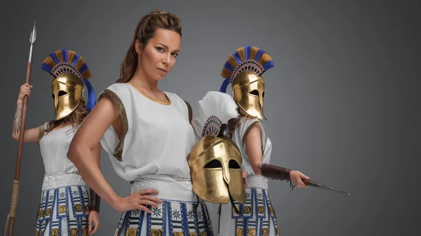 Studio Shot Greek Female Warriors Dressed White Tunics — Stock Photo, Image