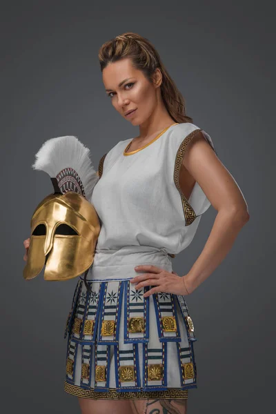 Shot Brown Haired Female Soldier Ancient Greece Holding Plumed Helmet — Stock Photo, Image