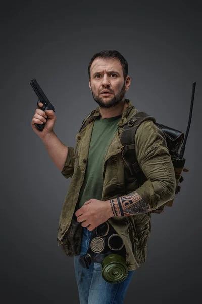 Shot Afraid Guy Gun Backpack Survived Post Apocalypse — Stock Photo, Image