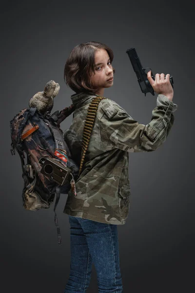 Portrait Young Girl Survived Global Disaster Dressed Camouflage Jacket — Foto Stock