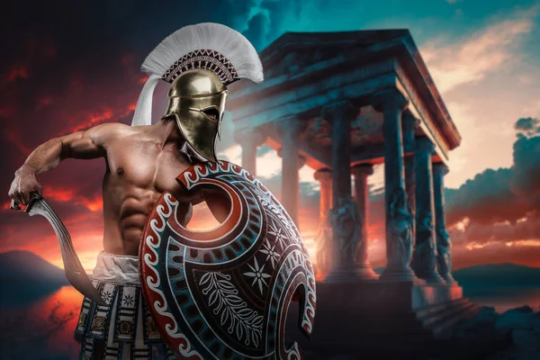 Ókori Görögök Katonájának Művészete Meztelen Törzzsel Tollas Sisakkal — Stock Fotó