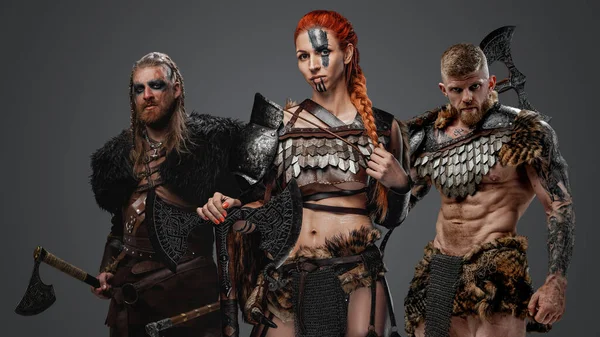 Studio Shot Barbaric Viking Woman Redhairs Two Warriors Her Sides — Stock Photo, Image