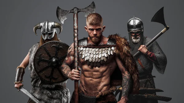 Портрет Античних Вікінгів Воїнів Сокирами Одягненими Обладунки Хутро — стокове фото