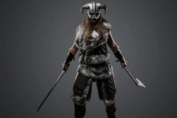 Shot Barbarian North Fur Long Hairs Holding Sword Axe — Stock Photo, Image