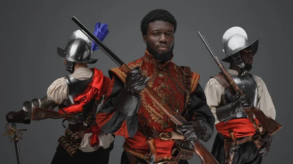 Skjuten Tre Conquistadors Från Tidigare Beväpnade Med Flintlock Gevär — Stockfoto