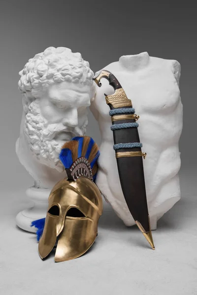 Shot Isolated Gray Sculpture Weapons Soldier Ancient Greece — Stock Photo, Image
