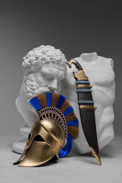 Shot Isolated Gray Sculpture Weapons Soldier Ancient Greece — Stock Photo, Image