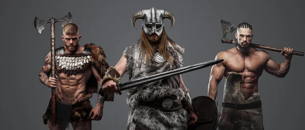 Studio Shot Muscular Vikings Dressed Fur Armors Armed Axes Swords — Stock Photo, Image